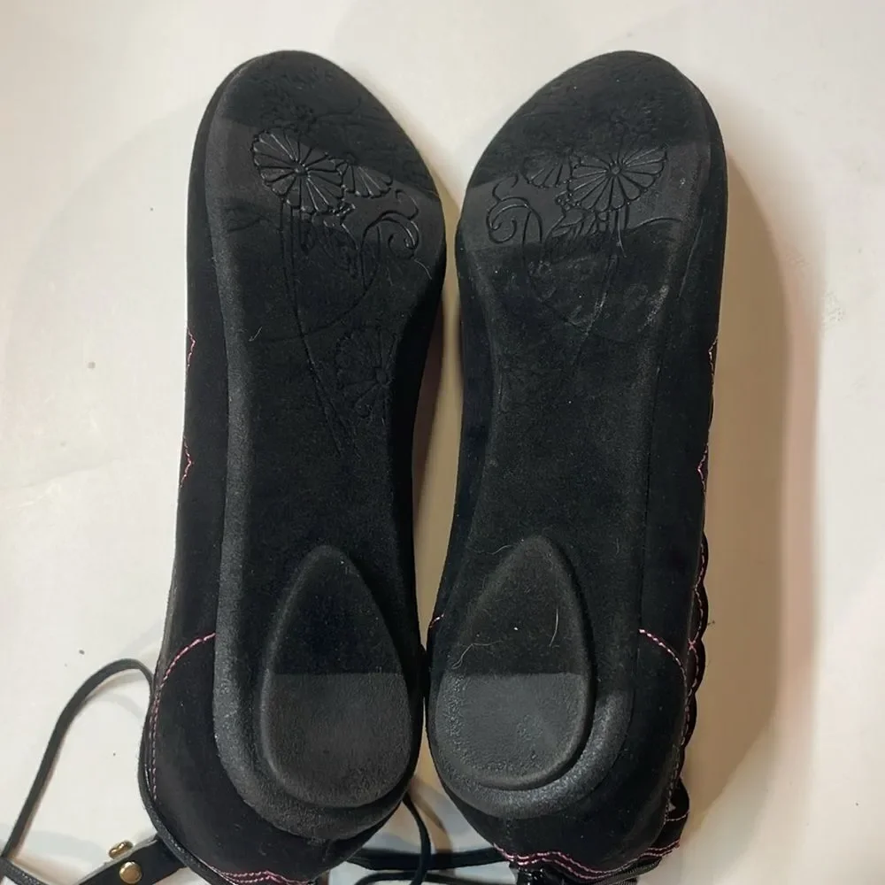 Betsey Johnson Little Girls Black Lace Up Microsuede Ballet Flats Sz 2